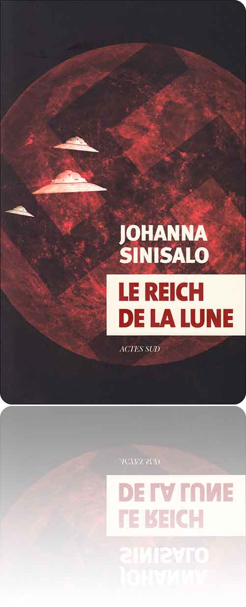 couverture représentant quelques soucoupes volantes sur fond de lune rouge à la croix gammée