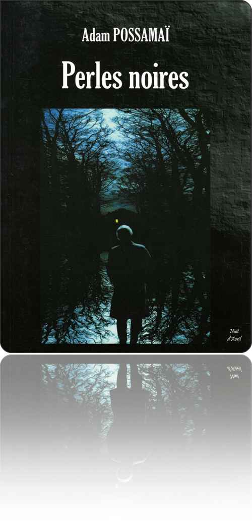 couverture représentant, sous le titre de ´House of the forgotten ones´, un homme de dos qui s'approche dans le sous-bois nocturne d'une maison à peine éclairée