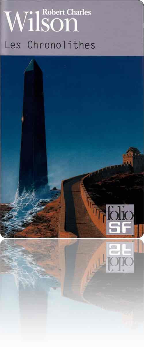 couverture représentant un obélisque planté dans la glace près de la Grande Muraille de Chine