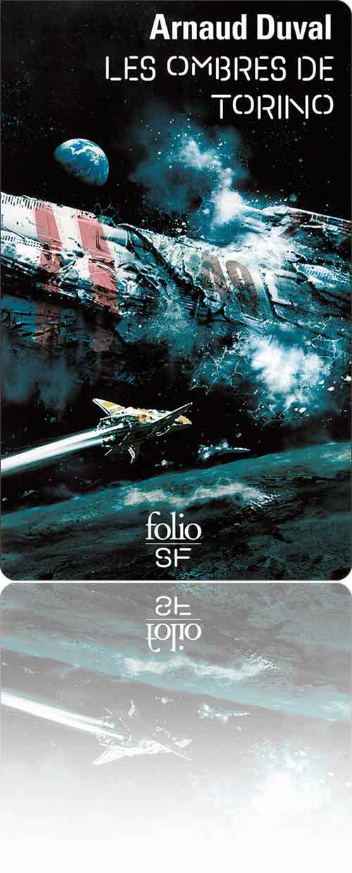 couverture dans les tons vert-bleu représentant quelques navettes spatiales qui s'approchent d'un vaisseau-mère en triste état pour l'achever