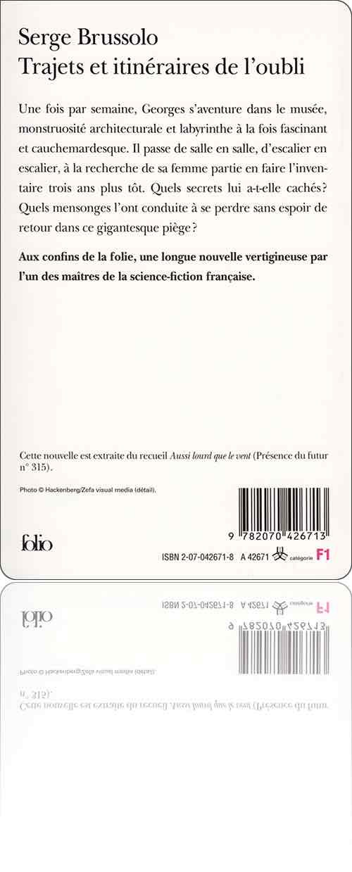 couverture dans les tons de bleu présentant la photographie en plongée d'une cage d'escalier circulaire