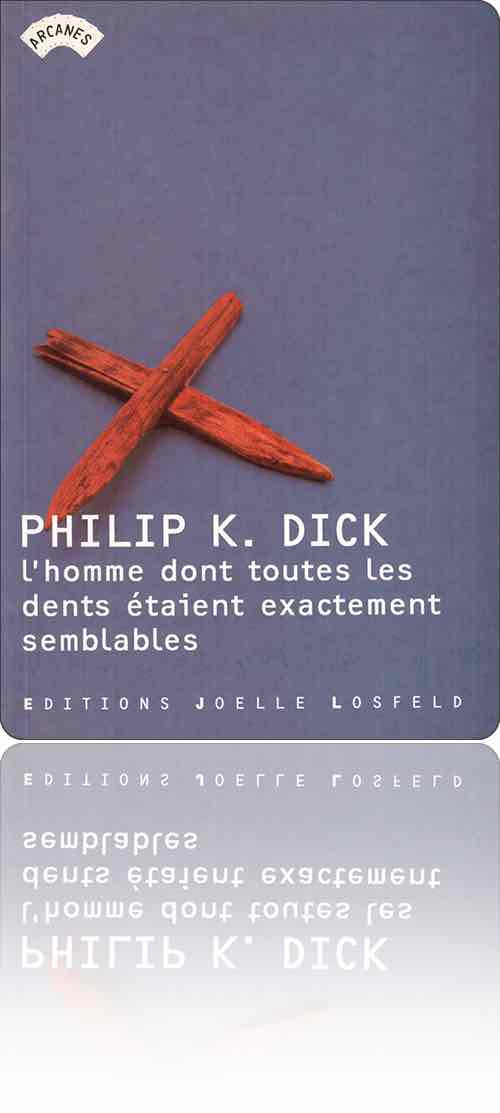 couverture présentant la photographie d'un croisillon de bois sur fond violet