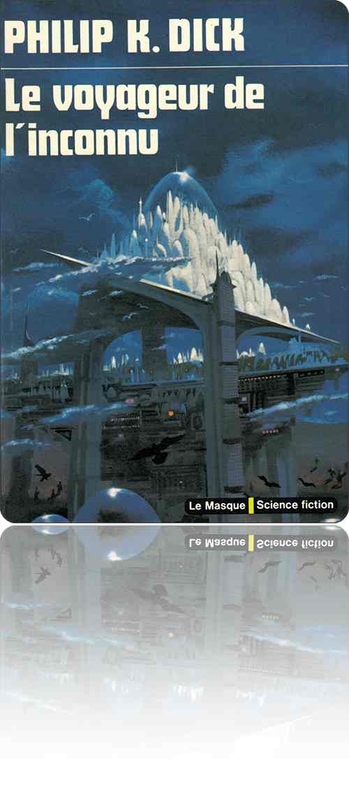 couverture dans les tons de bleu représentant une plate-forme surélevée sur laquelle s'entassent des bâtiments en pain de sucre sous dôme